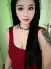 蜜桃臀卡卡