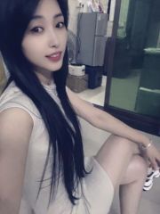 官度性感美女